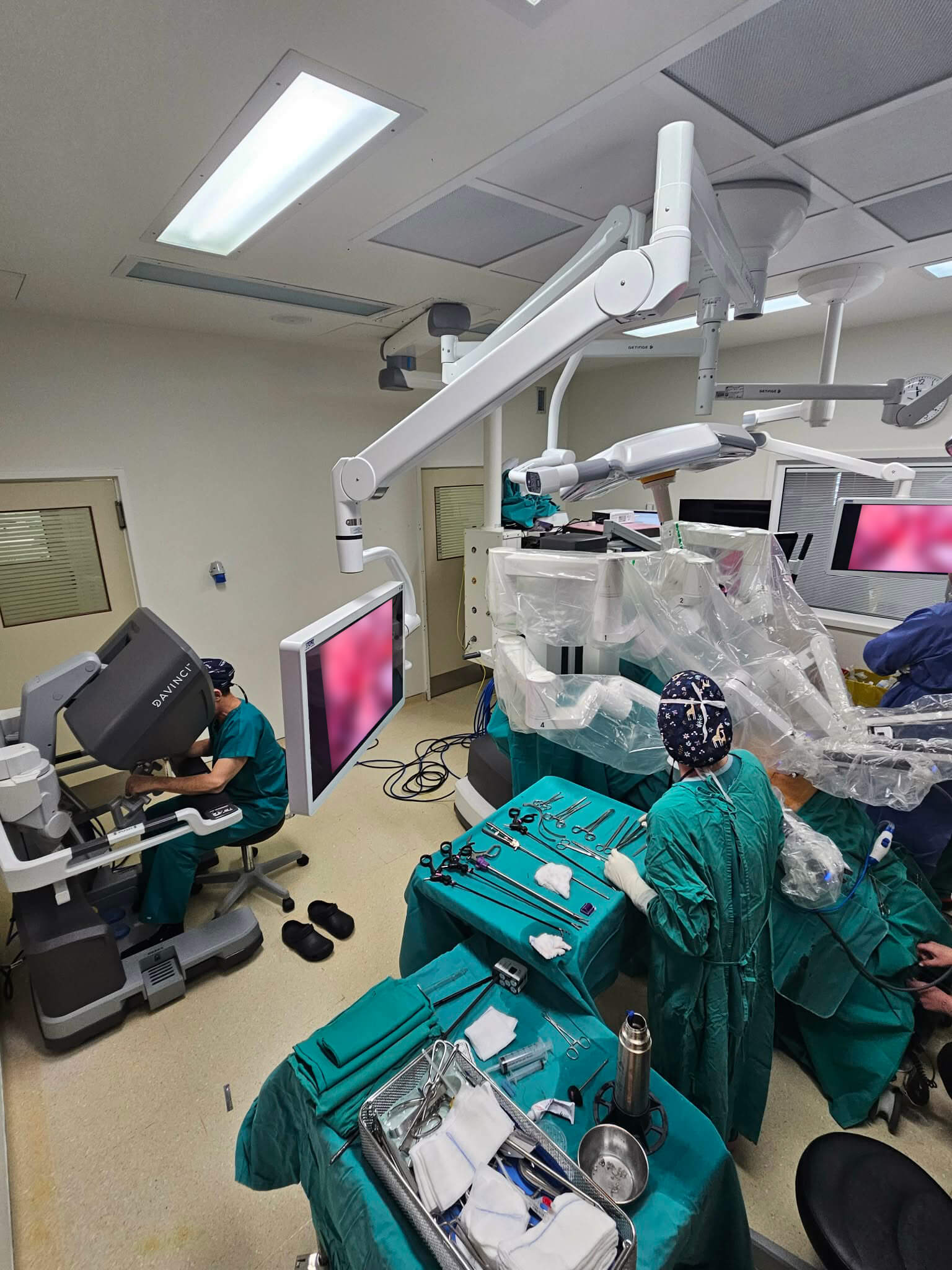 Successful robotic urological procedures with the Da Vinci system