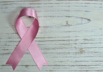 Μία στις οκτώ γυναίκες θα εμφανίσει καρκίνο του μαστού