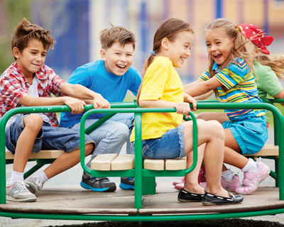 Πόσο ασφαλής είναι η παιδική χαρά της γειτονιάς σας; Οδηγίες για τους γονείς