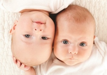 Πολύδυμη κύηση: τι πρέπει να γνωρίζω και τι να περιμένω στα παιδιά