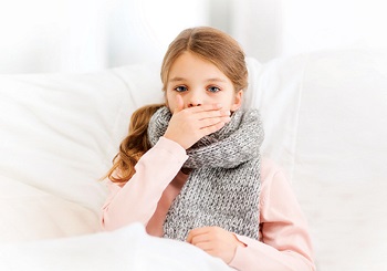 Χρόνιος βήχας στα παιδιά: τι είναι, ποια τα αίτια και πώς αντιμετωπίζεται