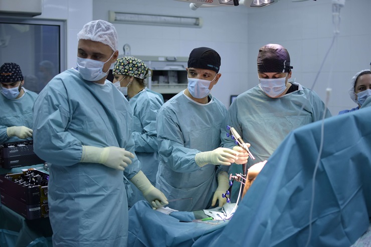 rompotiki-arthroplastiki-gonatos-1 rompotiki-arthroplastiki-gonatos-1