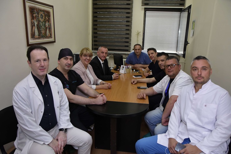 rompotiki-arthroplastiki-gonatos-3 rompotiki-arthroplastiki-gonatos-3