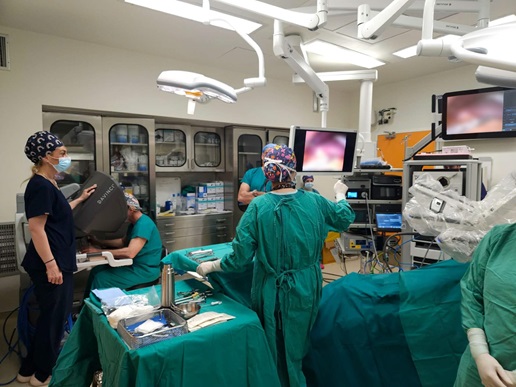 Robotic general surgery with the Da Vinci system at IASO Thessalias